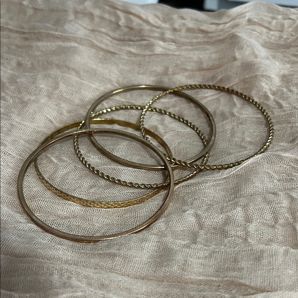 Gold-Tone Bangle Bracelet Set (5)